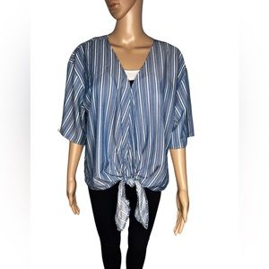 Nina  Leonard blue/white striped short sleeve knot front v-neck blouse size L